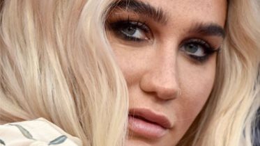 Kesha’s Makeup-Free Freckle Selfie Is Blowing Up on Twitter